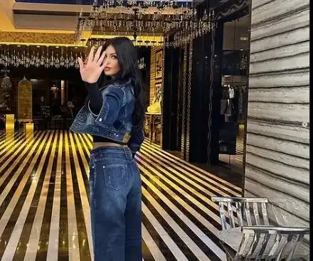 Мис България с нова пластика на лицето! Извая скули като на Николета