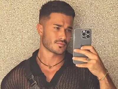 Ново гадже? Галин награби млада мацка (Снимки)