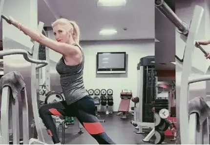 Последният любим  на Денди свири по улиците със свой оркестър