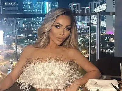 Нора Недкова се щрака сред лукс в Дубай