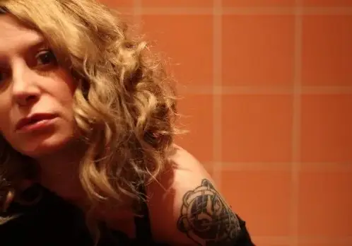 ЕКСКЛУЗИВНО! Златка иска луди пари за апартамента от Благо! Отдава лукса за 30 бона годишно (СНИМКИ на имота)