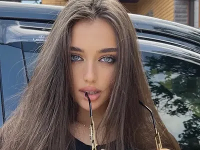 Попари мераклиите: Мис България не си търси гадже