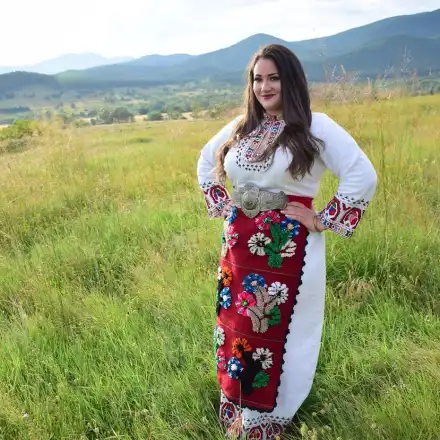 Кошмар за фолклорната изпълнителка Теди Еротеева: Лекар едва не ме направи инвалид