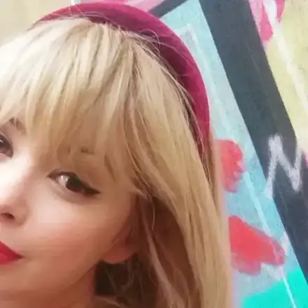 София Бобчева купува манджи за вкъщи, а уж мъжът й е готвач