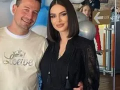 Внукът на Доган събра родителите си