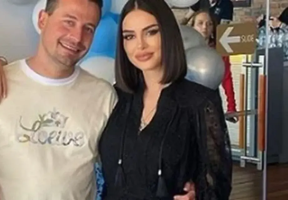 Внукът на Доган събра родителите си