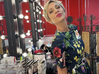 Нана заживя на топло сред палми в САЩ