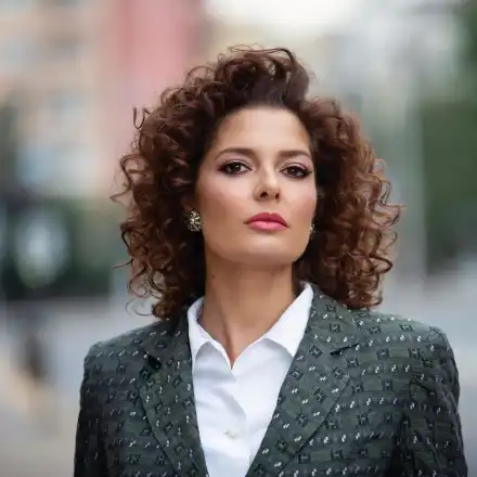 Алекс Сърчаджиева ще води “Аз обичам България”