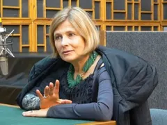 Михнева  затворена в  психиатрия! Тв звездата твърдяла, че искат да я убият