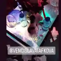 Подарък за ЧРД от гаджето? Тафкова се изфука с диамантени обеци за 5 бона (ФОТО)