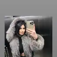 СКАНДАЛ! Тафкова се фука с подарък от Дядо Коледа – одрана лисица! Била ужасно добро момиче