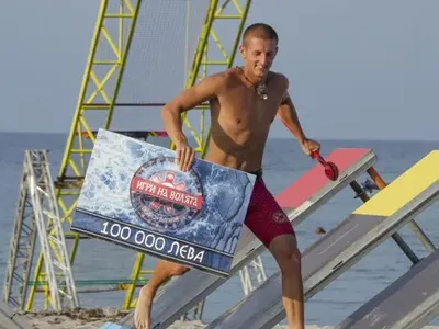 Трима помагат на Рълеф да спечели “Игри на волята”