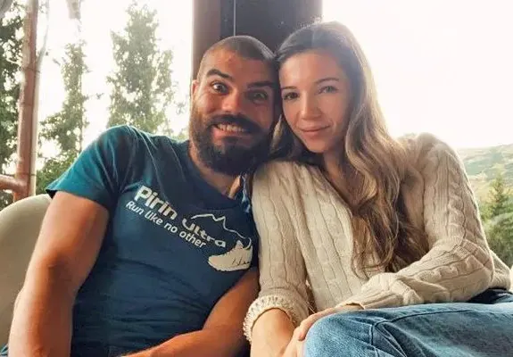 Васил от „Игри на волята“ люби секси волейболистка