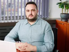 Би Ти Ви уволни некадърниците, които я съсипаха, Юксел Кадриев става репортер