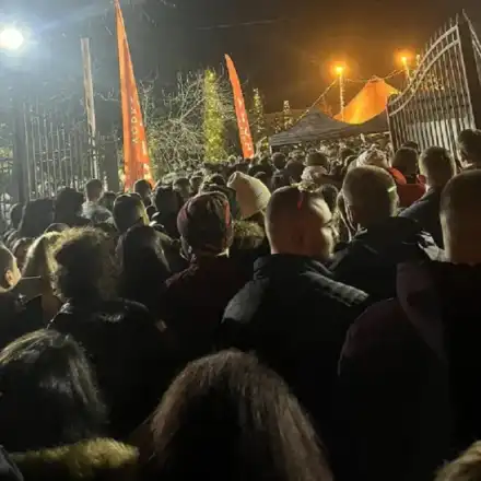 АД в Киноцентъра на новогодишното парти! 15 хиляди души по чудо оцеляха в адско меле и безредици