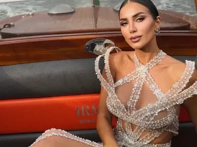 Алекс Богданска за малко да роди в джип