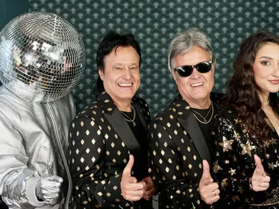 Братя Аргирови  пеят с дъщерята  на Батков