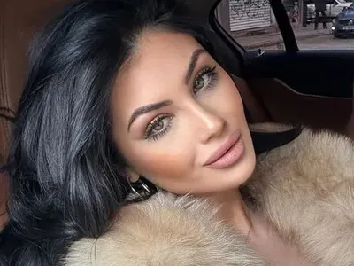 Бюстът на Мис България скъса синджира! Тафкова наля по още 100 кубика (ФОТО)