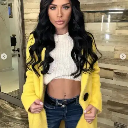 Денислава от „Игрите” заголи коремче