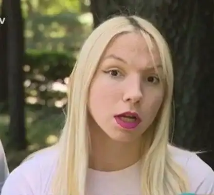 Емили Тротинетката ударно слабее