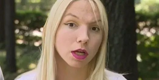 Емили Тротинетката ударно слабее