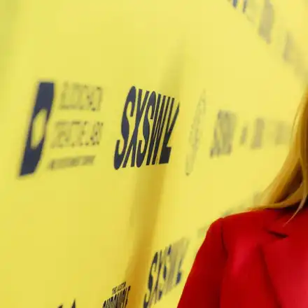 Феновете бесни: Мария нарече Лос Анджелис свой дом