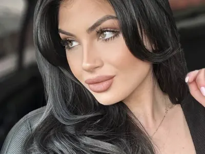 Искрено и лично: Мис България разкри какви корекции има по себе си! (СНИМКИ)