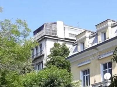 Лили Иванова незаконно разширила апартамента си! Превърнала го в пентахус