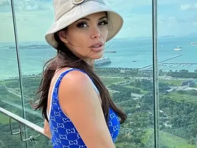 ЛУКС за 1300 лева на нощ! Преслава се похвали с гледка от 5-звезден хотел в Сингапур! (СНИМКИ)