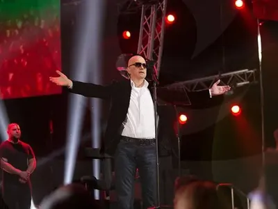 Македонският Слави Трифонов пожела нашата Драгана СНИМКИ