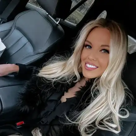 Натали Трифонова откри Мерцедес под елхата