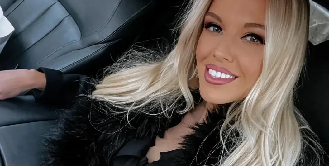 Натали Трифонова откри Мерцедес под елхата