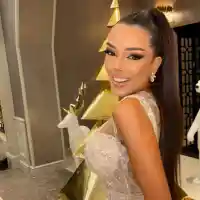 Не й пука за скандала: Диона мята гьобеци в дискотеките (СНИМКИ)