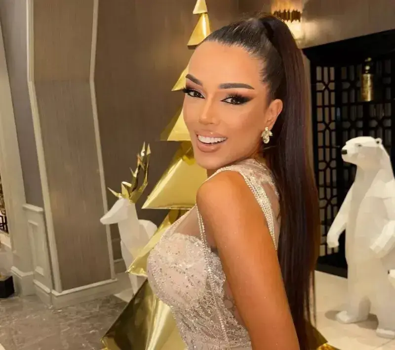 Не й пука за скандала: Диона мята гьобеци в дискотеките (СНИМКИ)