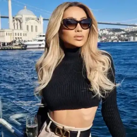 Нора Недкова се обяви за родната Джей Ло