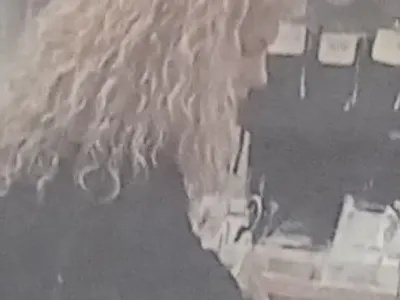 Папарашки снимки: Деси Банова си купи секси прашки от намаление