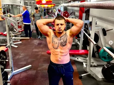 Разгонени мацки заливат Кумбата с мръснишки СНИМКИ