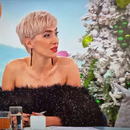 Ромина Андонова пак цъфна в „На кафе“