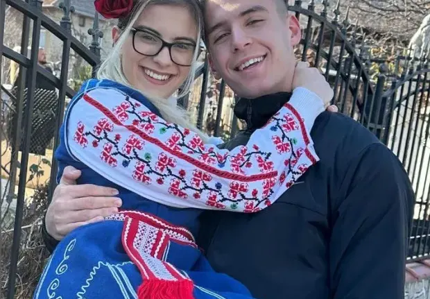 Рълев от „Игри на волята“ заби секси мацка