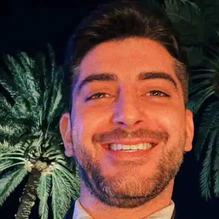 Сашо Кадиев празнува Нова година в Оман