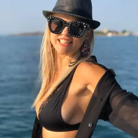 Шарлопова лови звезди в Мадагаскар