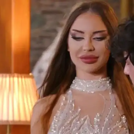 Шекспирова драма: Ергенка пренася маникюра си в жертва