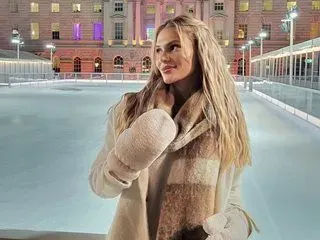 Силикон на поразия: Най-еротичната българка влиза в "Ергенът" СНИМКИ