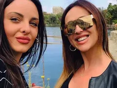 Симона скочи в  позакъсняла защита  на майка си Глория