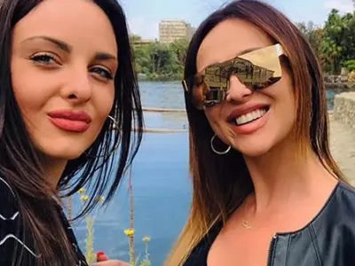 Симона скочи в  позакъсняла защита  на майка си Глория