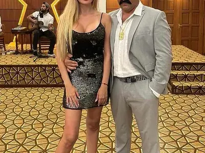 СНИМКА Тоца облече мъжа си  като наркобарон