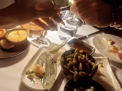 Това ли е мъжът, с когото Ариа замени Йомов!? (СНИМКИ)