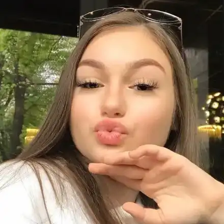 Тролове тормозят Крисия