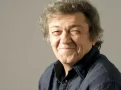 Мавродиев черпи целия младежки театър за юбилей