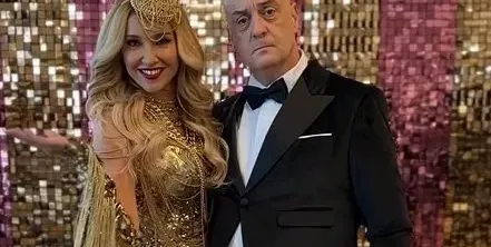 Алекс Раева пак се ошишка СНИМКИ